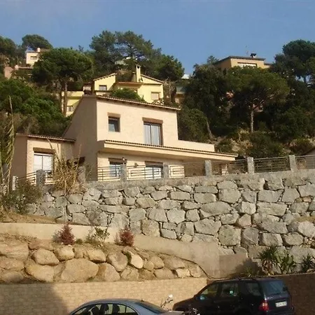 Villa Amaizing With Swimming Pool, Fantastic Views Lloret de Mar