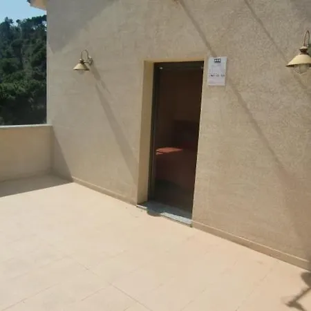 Amaizing With Swimming Pool, Fantastic Views *